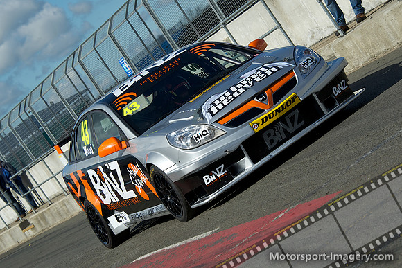 Lee Wood, Vauxhall Vectra