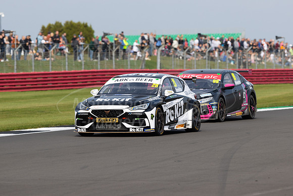 28  Nicolas HAMILTON