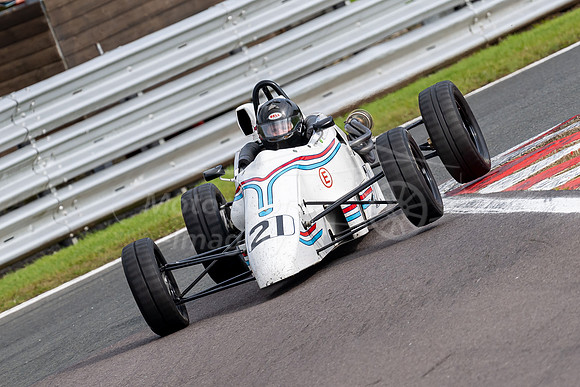 21 Gaius Ghinn Van Diemen RF91