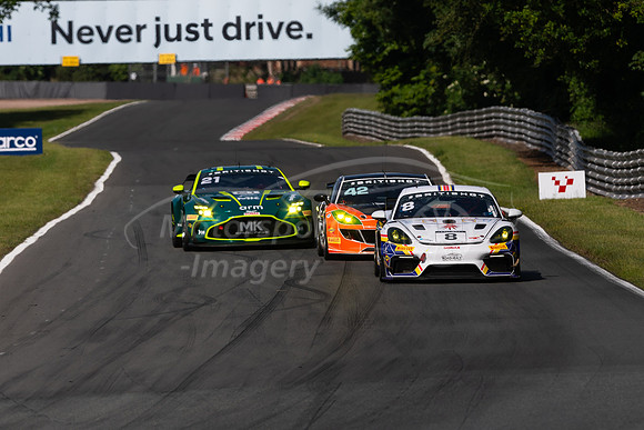 8 Ian Duggan / Tom Bradshaw
