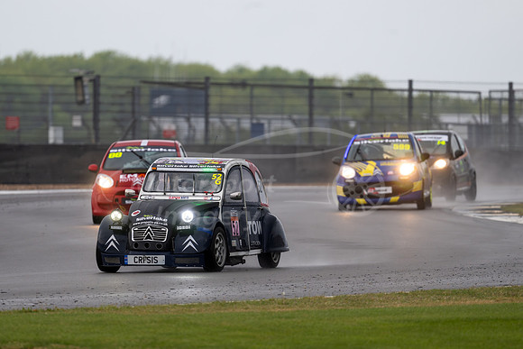 52 CRISIS RACING