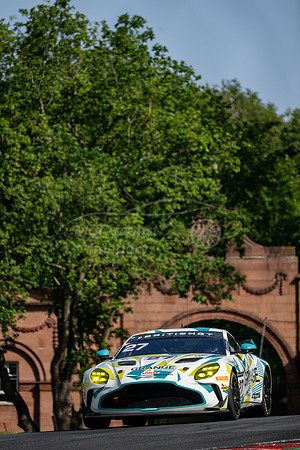 27 Daniel Lavery / Darren Turner