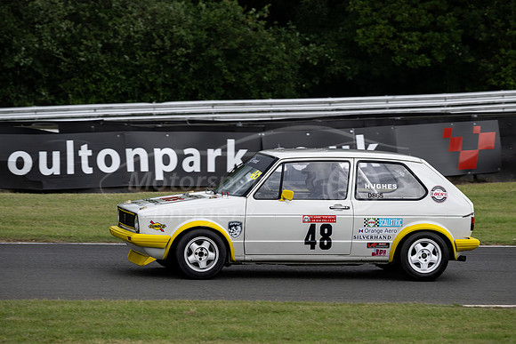 48 Don HUGHES