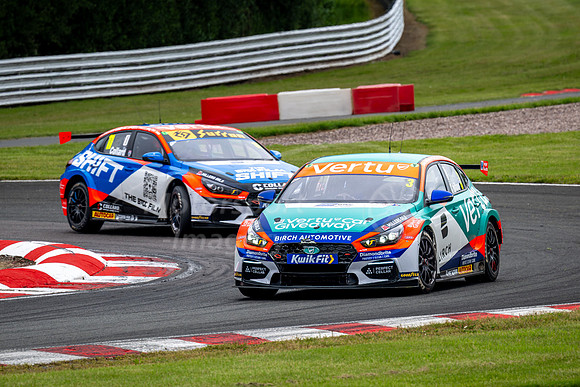 3 Tom CHILTON