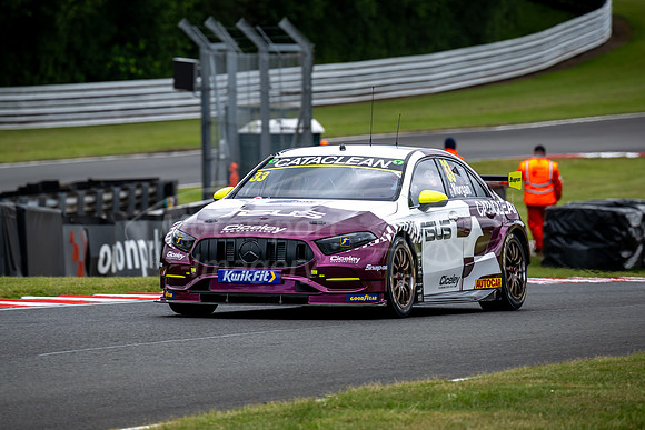 33 Adam MORGAN