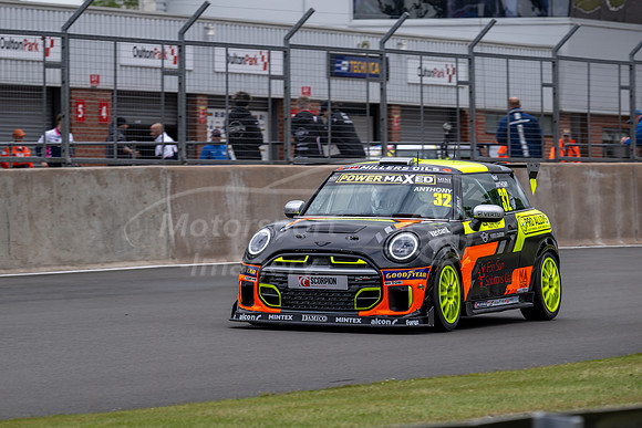 32 Ned ANTHONY