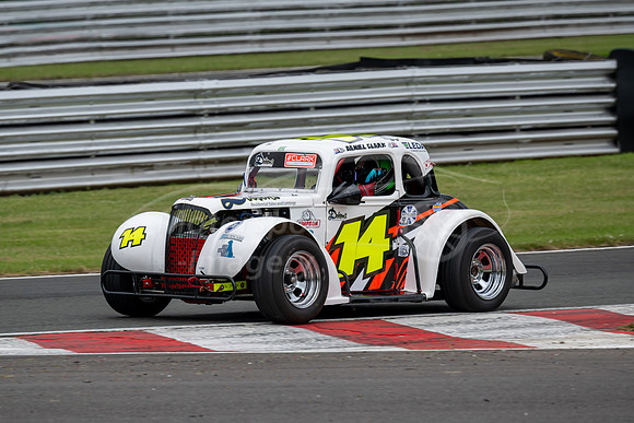 14 Daniel CLARK