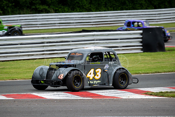43 Stephen TREHERNE