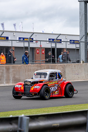 35 Neil SHENTON