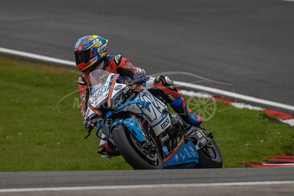 23 Luke HEDGER