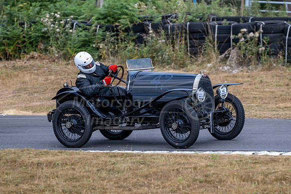 42 Richard MARSH