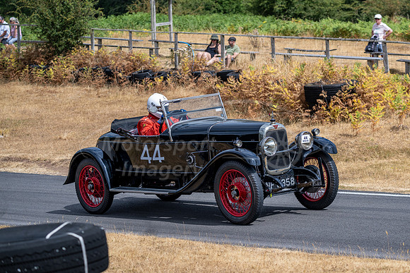 44 Dr James PALMER