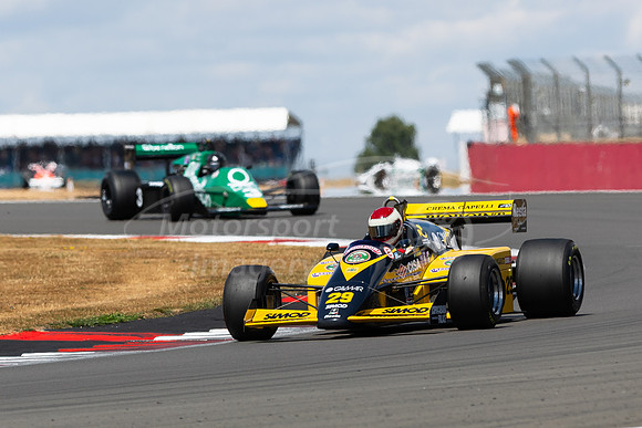 29 Max Girardo