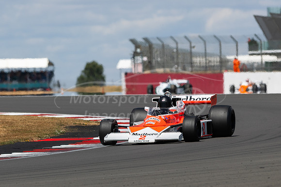 2 Andreas Halusa