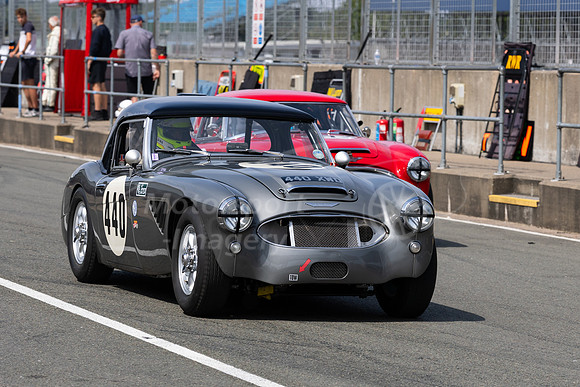 440 Robert Jennings/Richard Woolmer