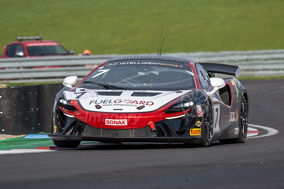 Kavi Jundu and Tom Rawlings, McLaren Artura, Paddock Motorsport
