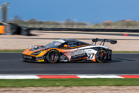 Mark Radcliffe and Rob Bell, McLaren 720S from Optimum Motorspor