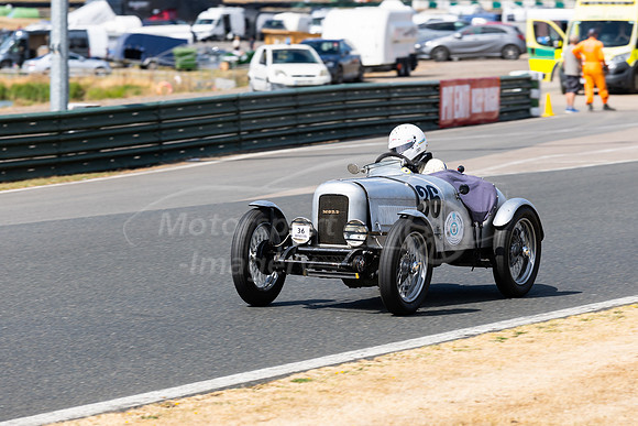 36 Rebecca SMITH