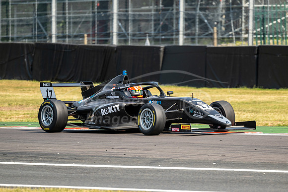 17 Patrick Heuzenroeder