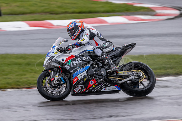 34 Alastair Seeley / Liam Delves