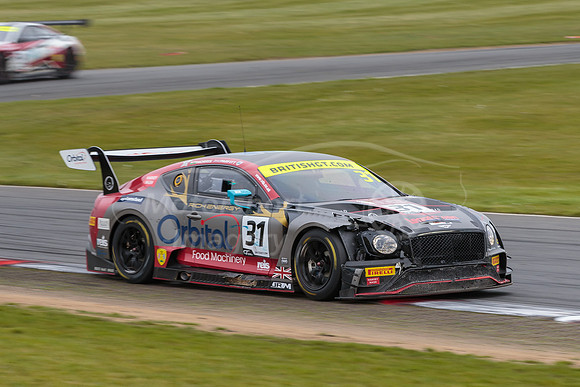 31  JRM Racing - Bentley Continental GT3  Seb Morris / Rick Parf
