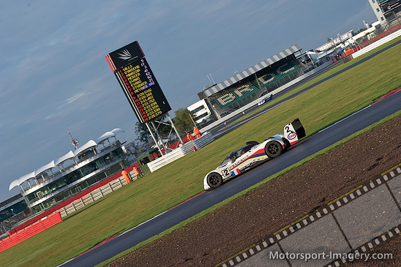 Peugeot 905