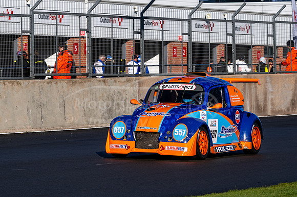 557 John WHITEHOUSE   / Marcus CLUTTON / Steve RUSTON