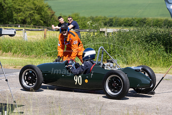 90 Vic Deane