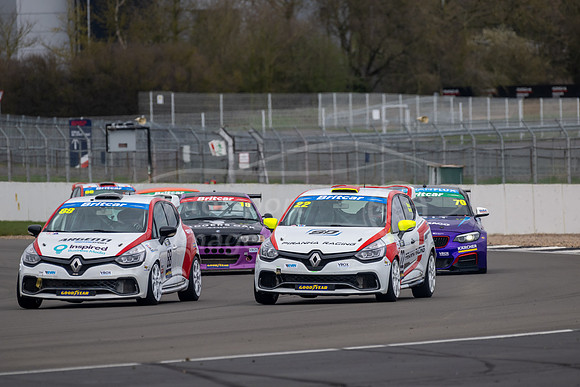 88 Andy Tucker / Ollie Meadows, 22 Chris Bialan / Simon Mason