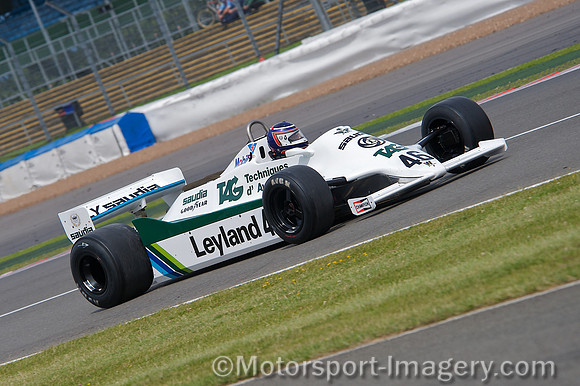 Williams FW07D, Roy Walzer