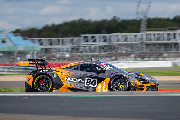 84 Andrew Gilbert / Fran Rueda