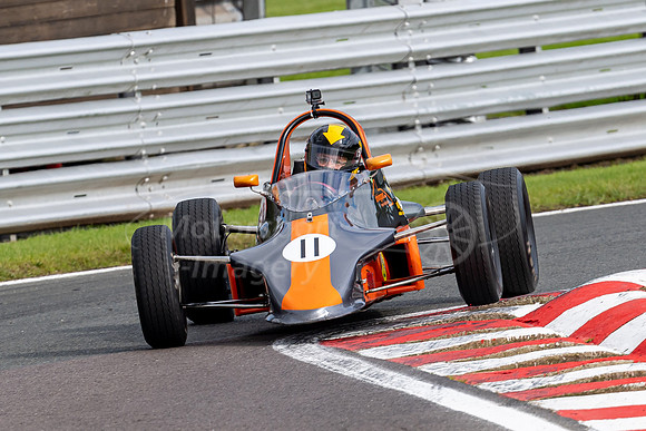 11 Stuart Jones Reynard SF84