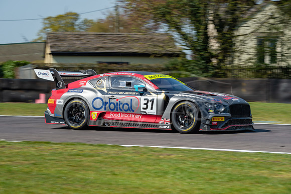 JRM Racing - Bentley Continental GT3, Seb Morris / Rick Parfitt