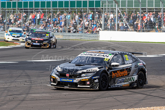 32 Daniel ROWBOTTOM, Halfords Racing with Cataclean Honda Civic