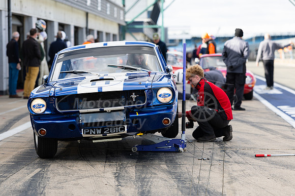 11 Chris Jolly / Steve Farthing