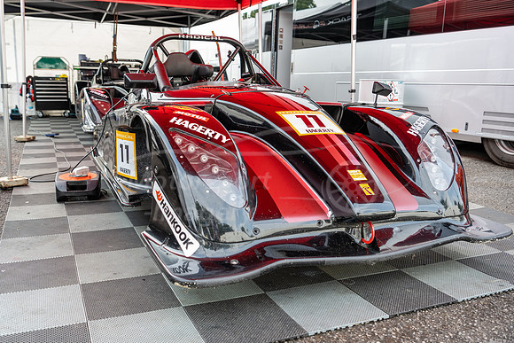 11 Darren Knutton