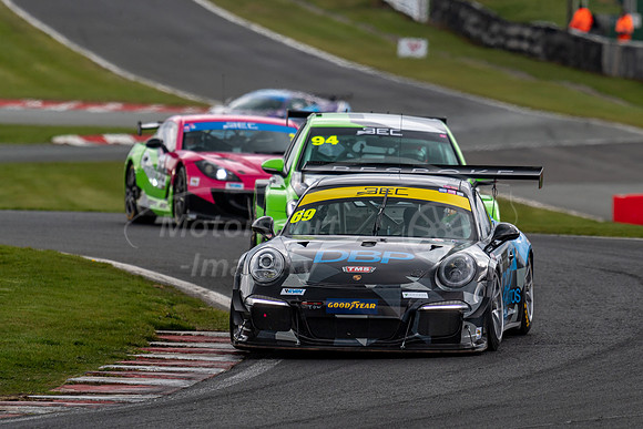 69 Marcus Fothergill- Dave Bennett- Johnny Mowlem- Porsche 991 GT3 Cup