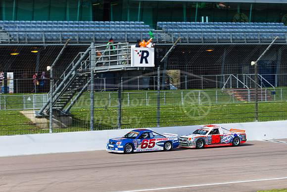 Green flag after period under safety car.