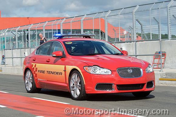 Jaguar XFR, Fire Tender