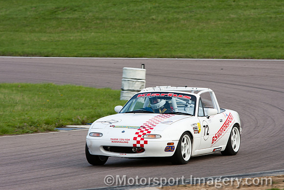 MX5 Championship Rockingham