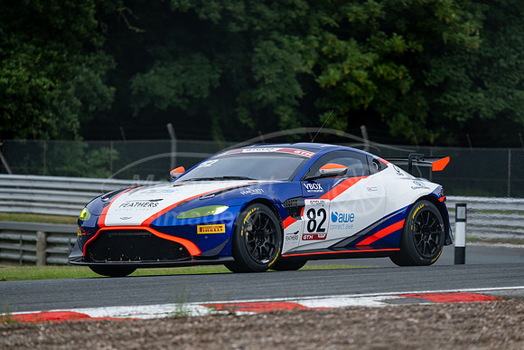 82 James Guess / Tom Canning