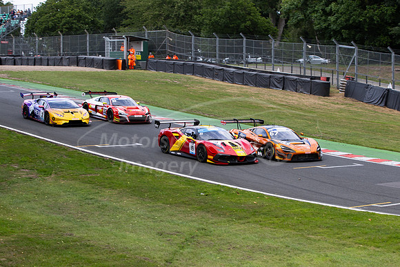 Race 2 start