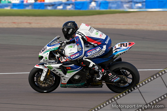 Leon Camier, Crescent FIXI Suzuki GSX-R1000