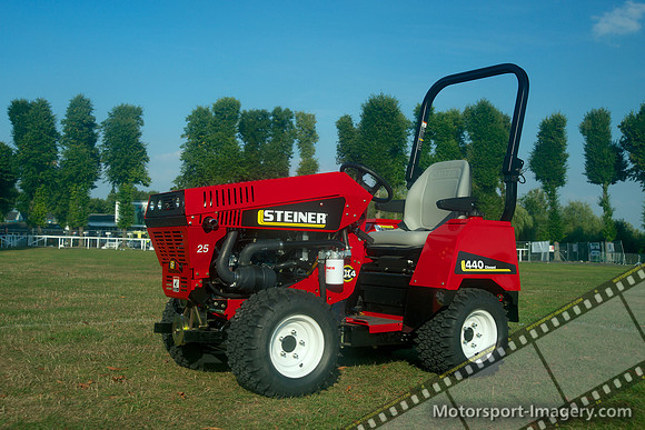Steiner 440 25HP Diesel