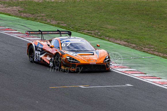 67 Simon Orange / Tom Roche,