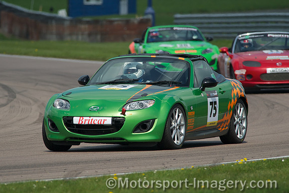 Mazda MX5, Tom Strange