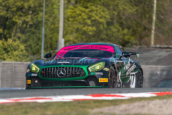 Fox Motorsport - Mercedes-AMG GT4, Mark Murfitt / Michael Broadh