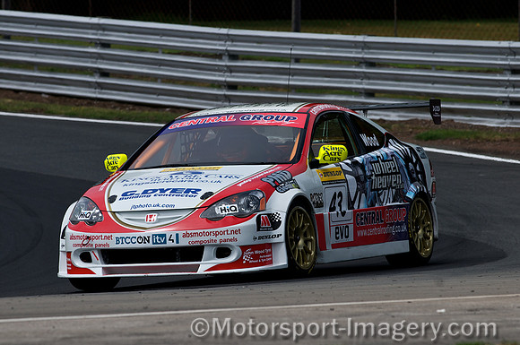Lee Wood