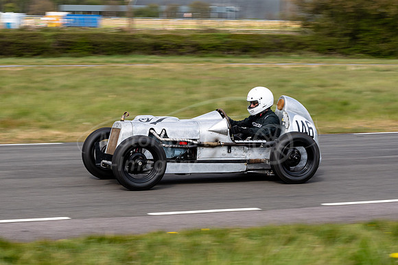 146  Peter LOXSTON, AUSTIN FIAT