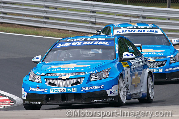 Jason Plato leads Ales MacDowall into Lodge